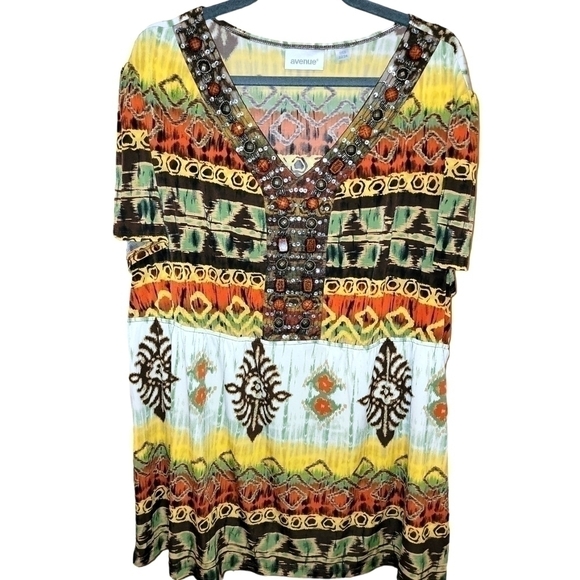 Avenue size 22/24 top. Bright colorful stone accents on front. V neck - Picture 1 of 12